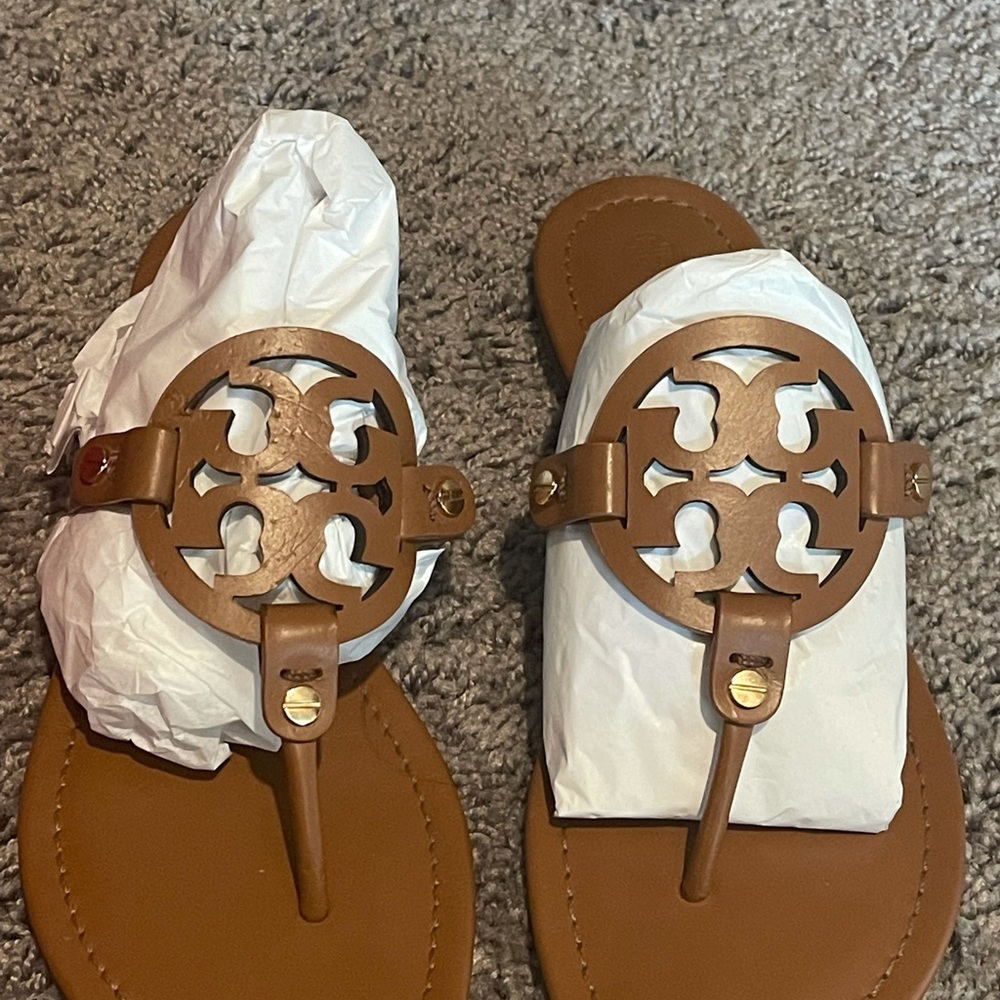 Tory Burch Miller Vintage size 8